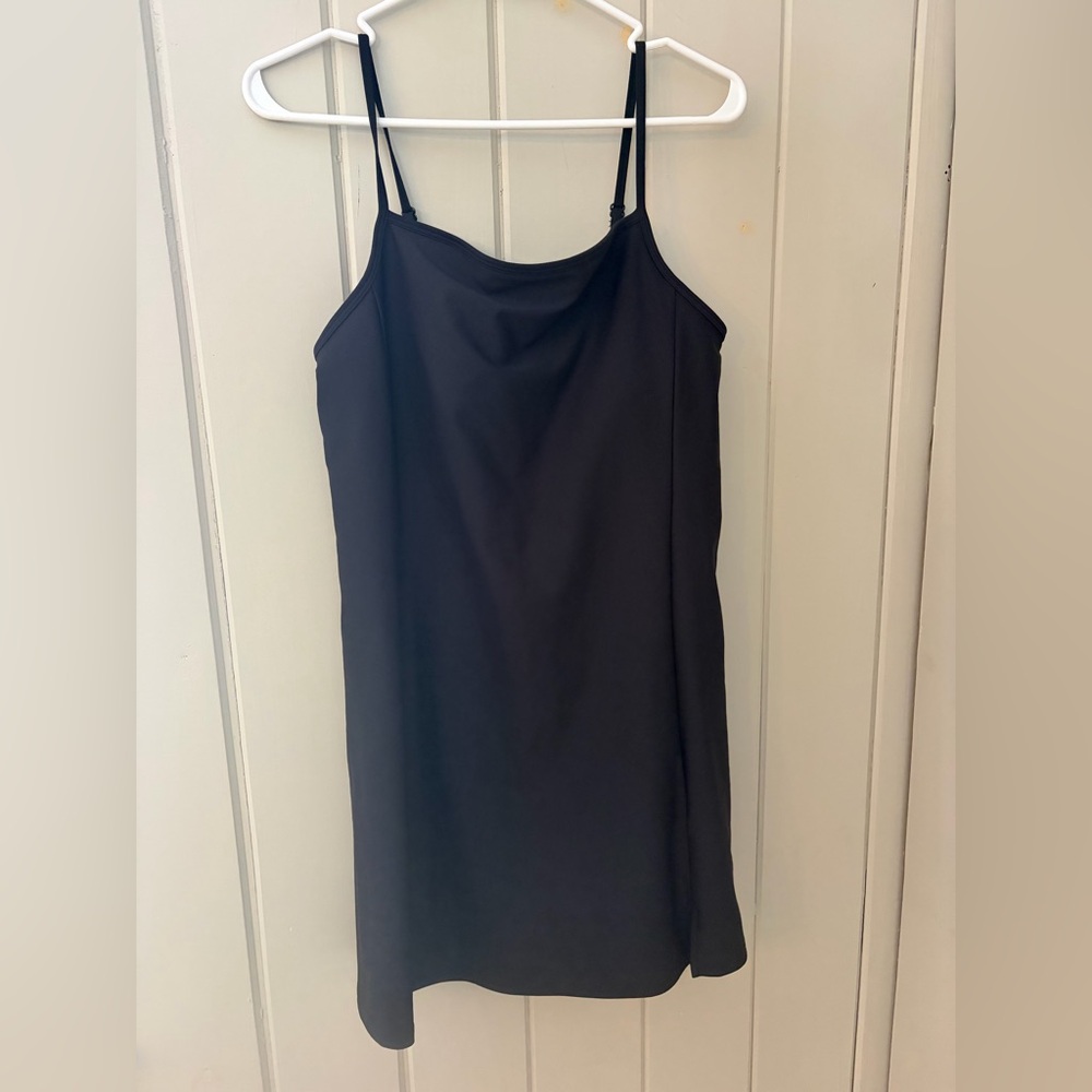 Old Navy Active Black Powersoft athletic dress built-in shorts bra women’s L gym